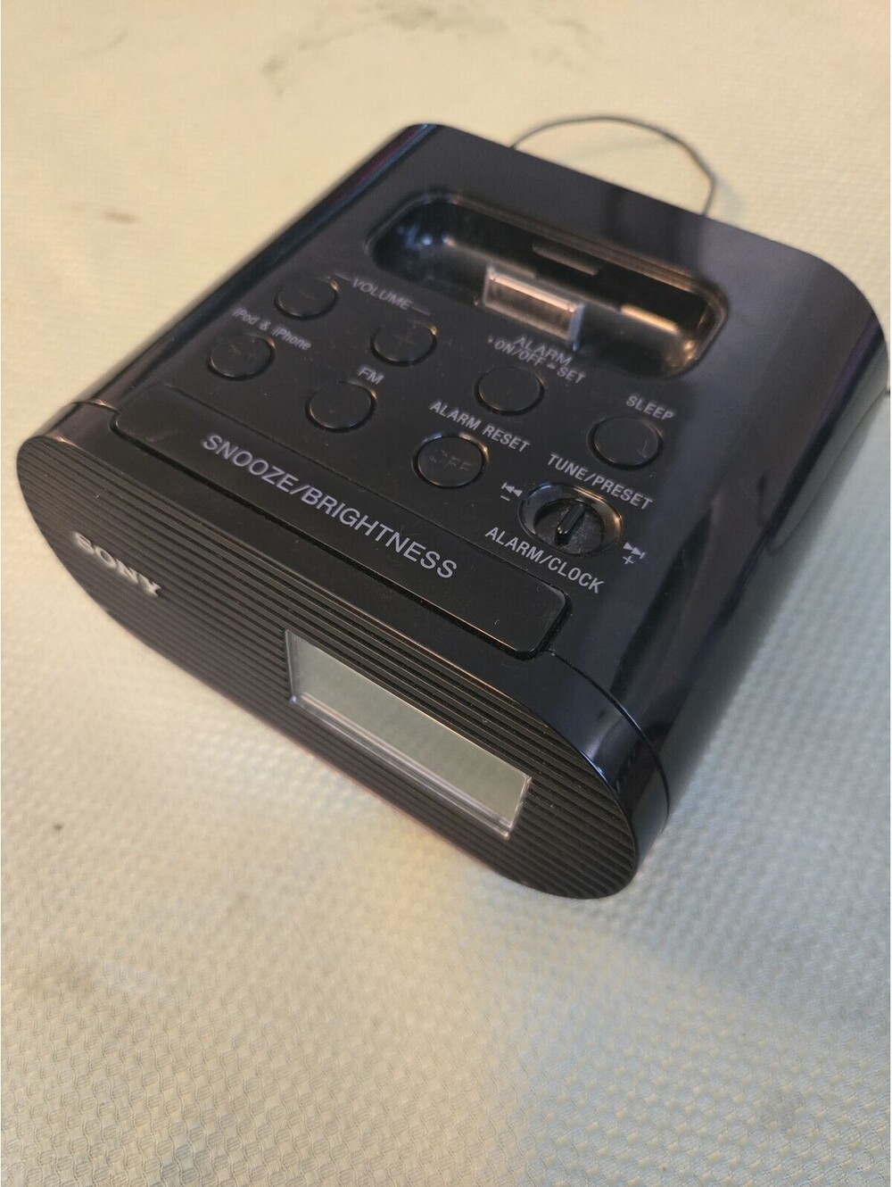 Sony ICF-C05iP Dream Machine Speaker Dock Clock Radio Untested No Power Cable - Picture 5 of 5